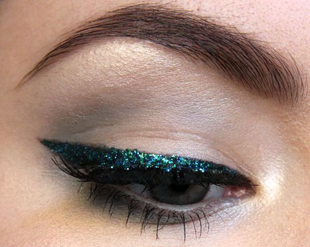 eyeliner glitterato